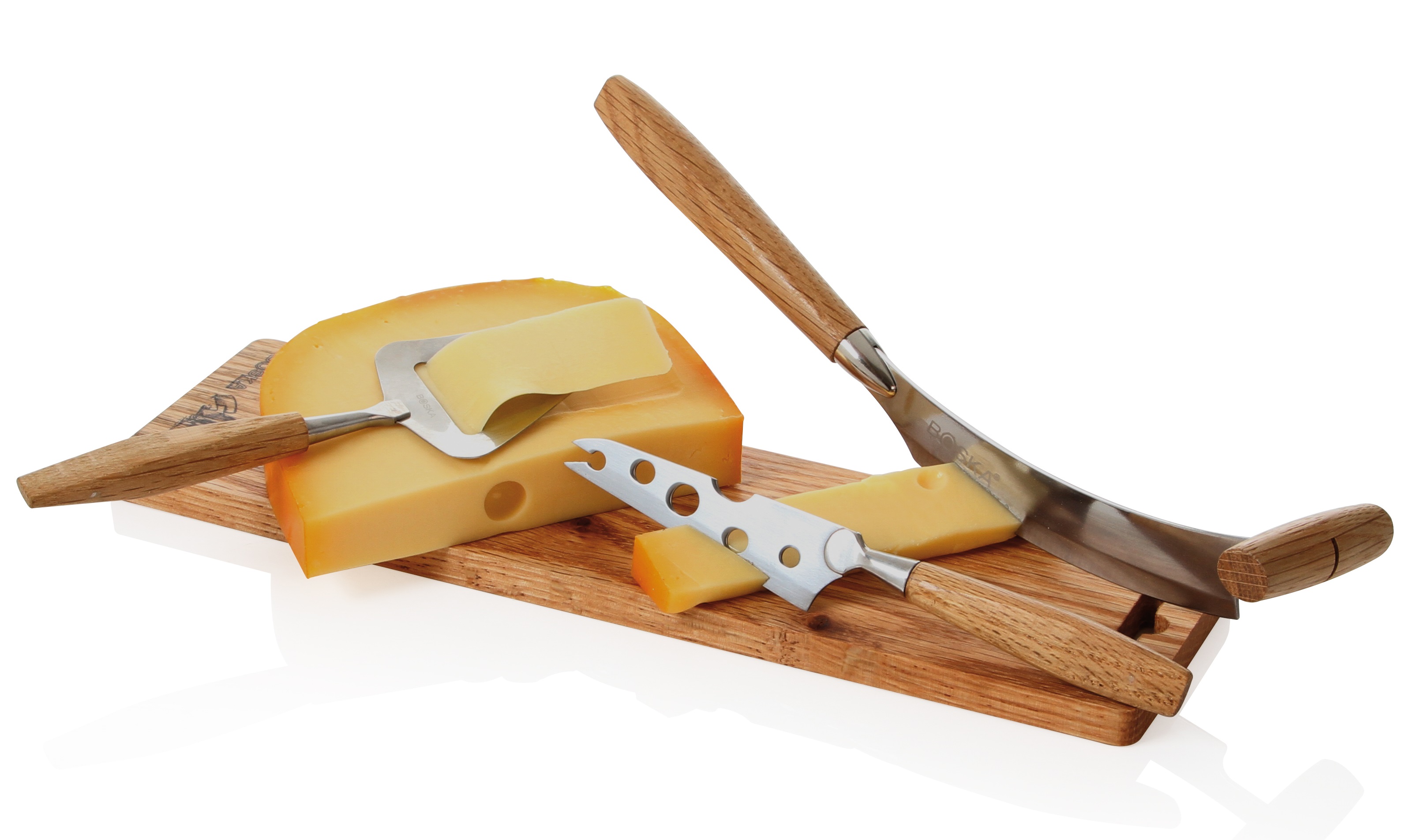 https://www.kitchenwarenews.com/wp-content/uploads/2015/09/Boska-320217-Explore-Cheese-set-Oak-cheese.jpg